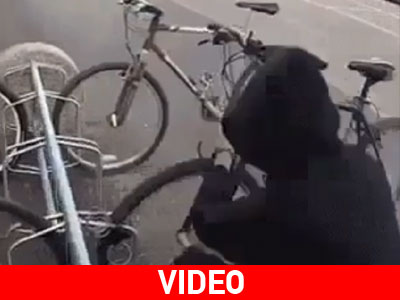 Ξεκαρδιστικός τρόπος κλοπής ποδηλάτου!